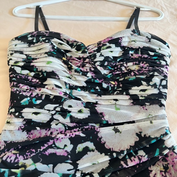 BCBGMAXAZRIA Floral Mini Cocktail Dress, Size 4 - Picture 3 of 6